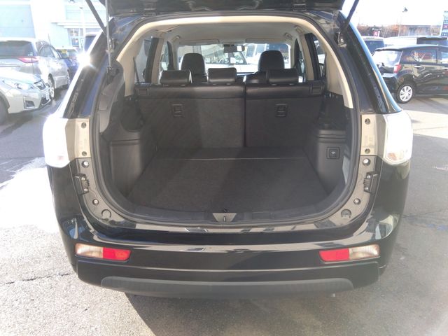 Mitsubishi OUTLANDER PHEV 2013-12 182532-18