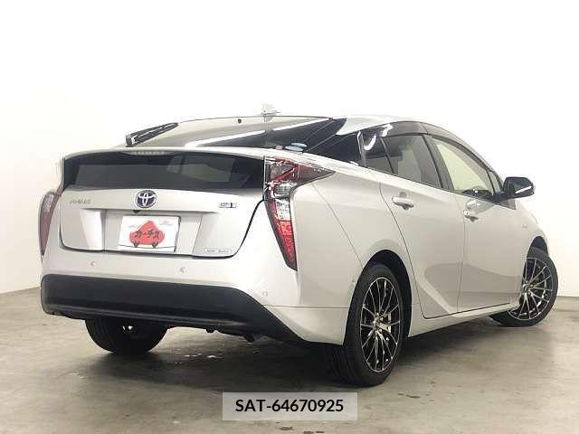 Toyota PRIUS 2018-09 322309-2