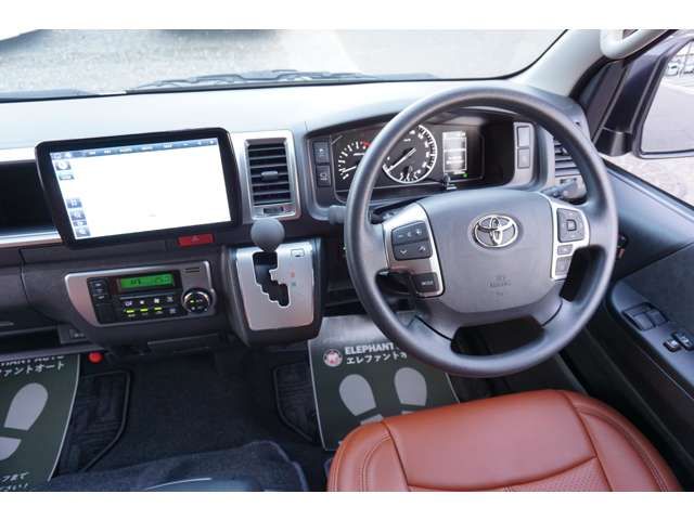 Toyota HIACE WAGON 2023-02 190617-6