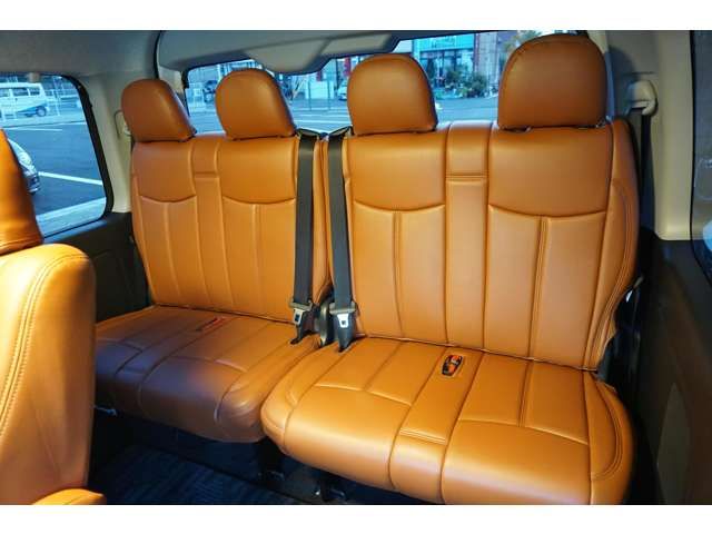 Toyota HIACE WAGON 2023-02 190617-18