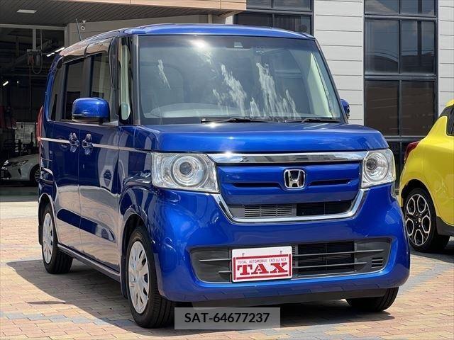 Honda N BOX 2018-02 364587-1