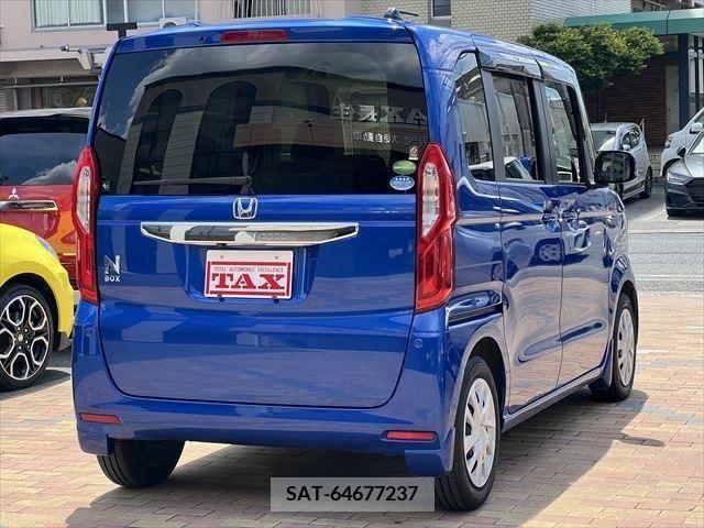 Honda N BOX 2018-02 364587-3