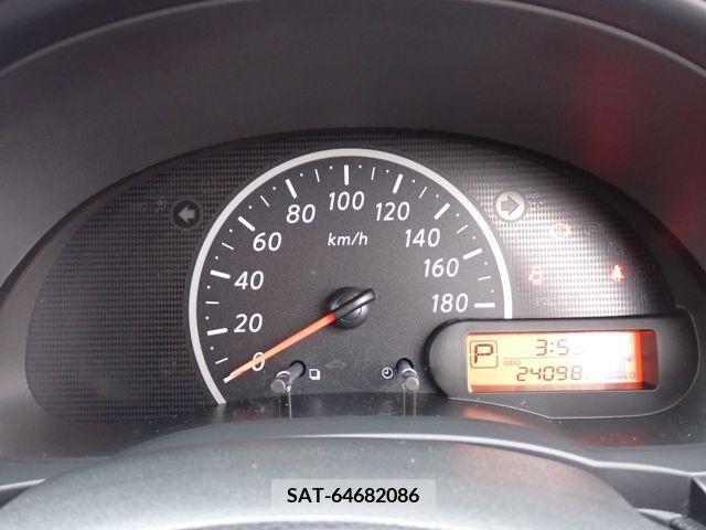 Nissan MARCH 2016-09 372152-8