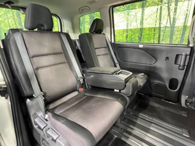 Nissan SERENA 2016-11 17861-9