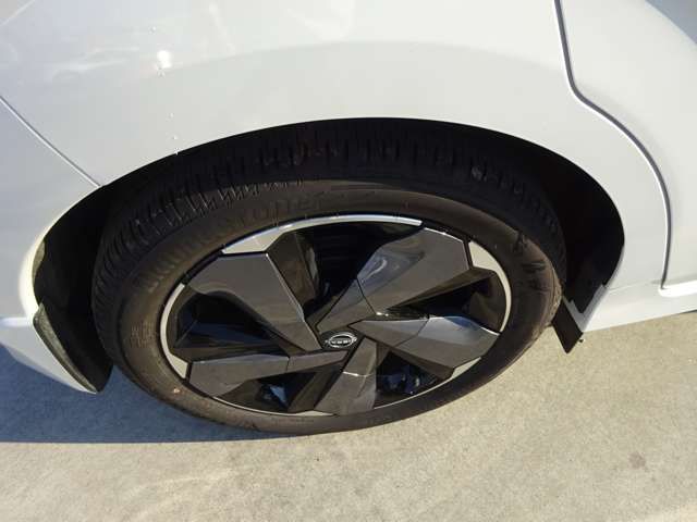 Nissan AURA 2023-06 184106-14