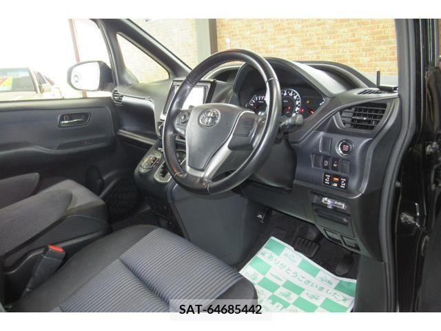 Toyota VOXY 2015-02 321700-3