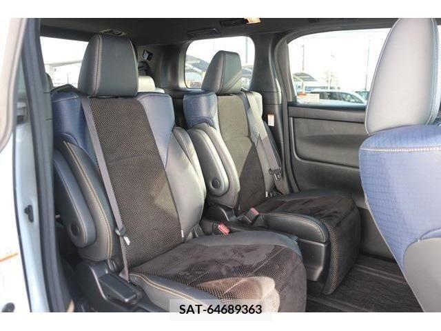 Toyota VELLFIRE 2017-07 372364-13
