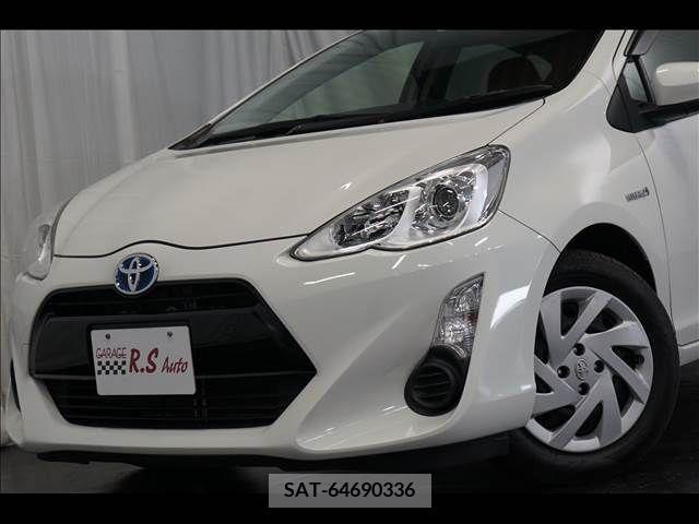 Toyota AQUA 2015-03 387041-2