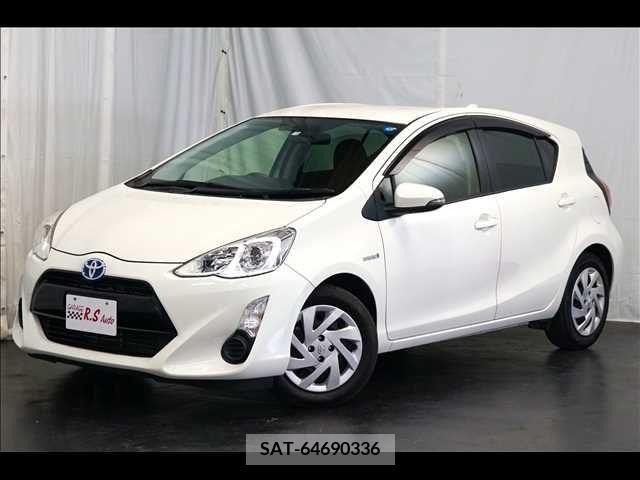 Toyota AQUA 2015-03 387041-0
