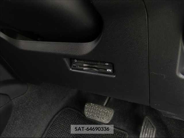 Toyota AQUA 2015-03 387041-5