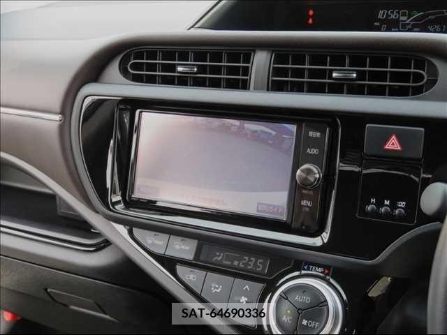 Toyota AQUA 2015-03 387041-4