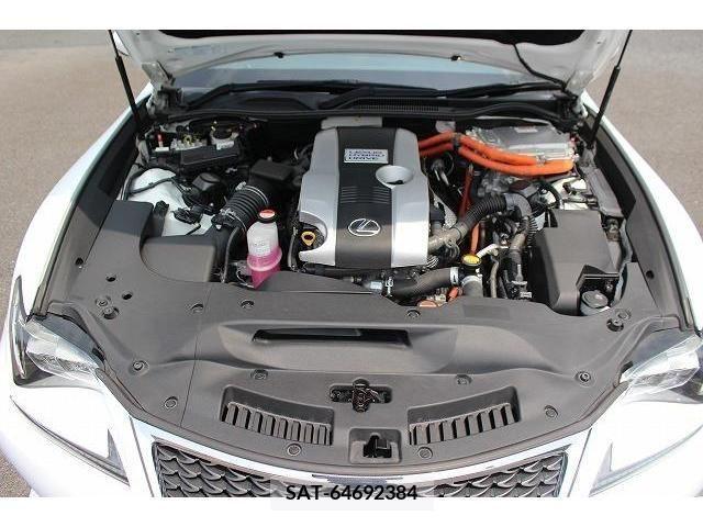 Lexus RC 2015-05 300051-17