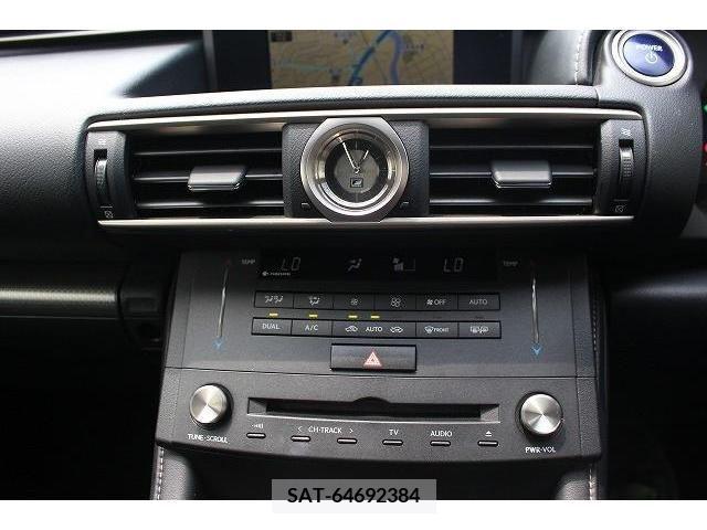 Lexus RC 2015-05 300051-4
