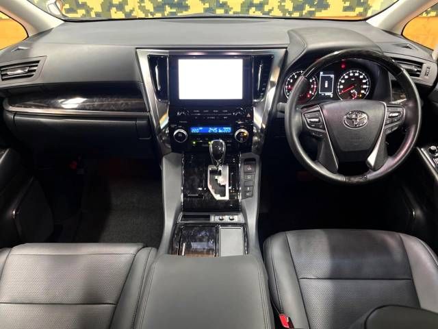 Toyota ALPHARD 2021-12 196684-1