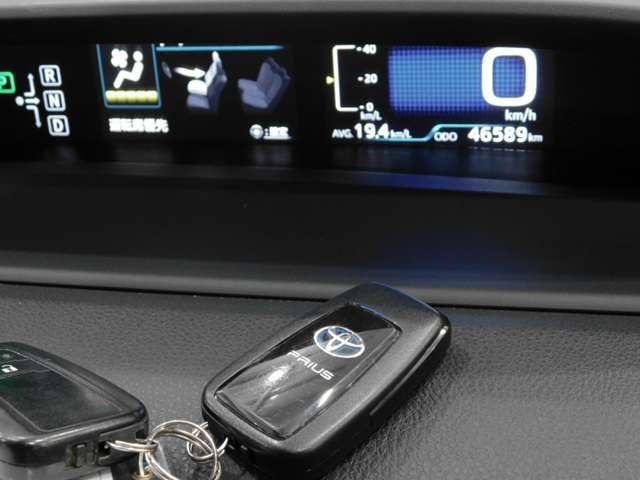 Toyota PRIUS 2017-11 13454-12
