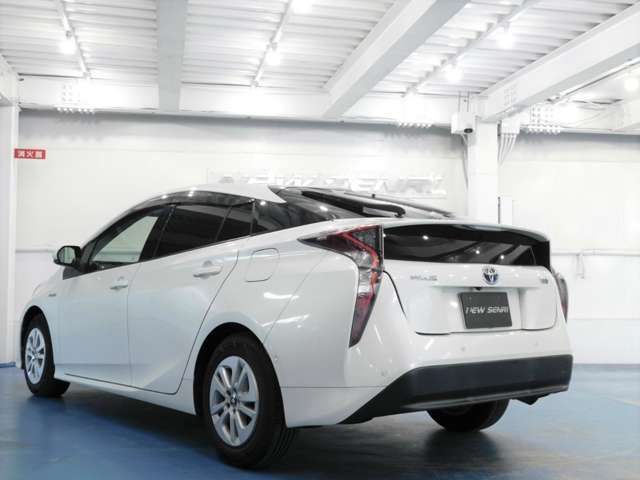 Toyota PRIUS 2017-11 13454-1