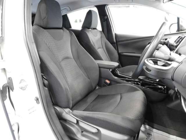 Toyota PRIUS 2017-11 13454-13