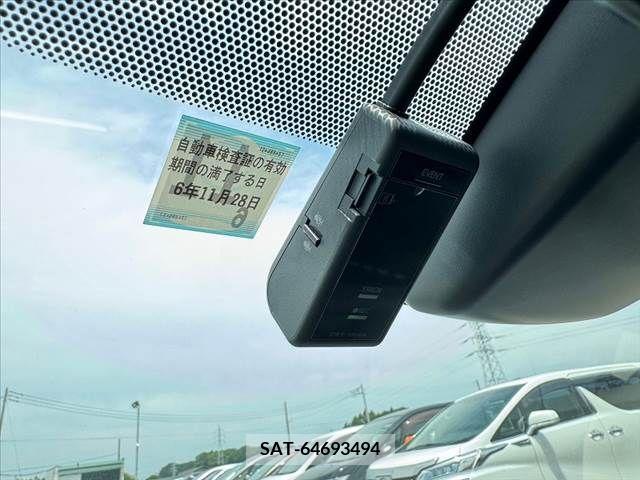 Toyota COROLLA TOURING 2019-11 330825-23