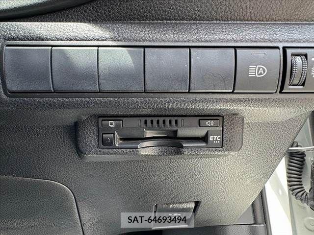 Toyota COROLLA TOURING 2019-11 330825-22