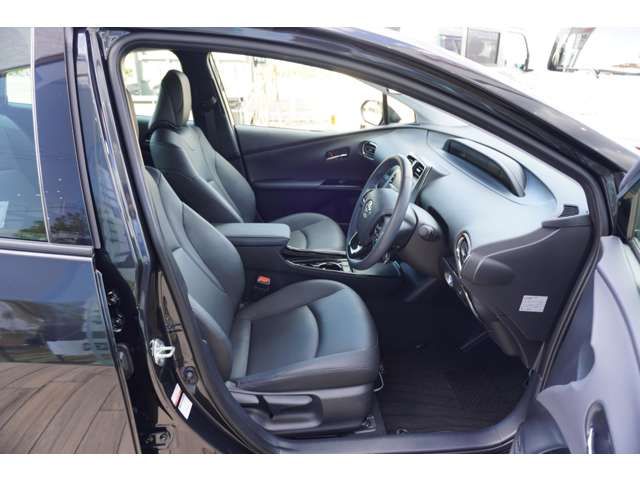 Toyota PRIUS 2022-04 21725-5