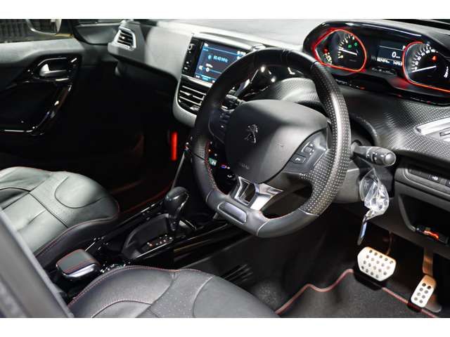 Peugeot 2008 2020-03 195011-1