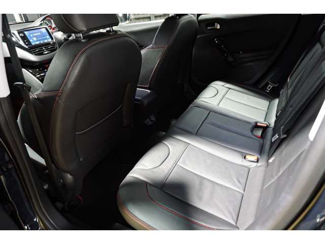 Peugeot 2008 2020-03 195011-7