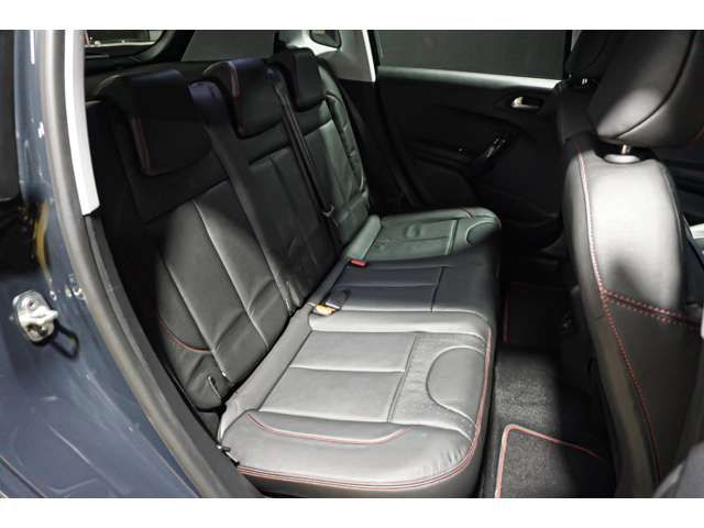 Peugeot 2008 2020-03 195011-6