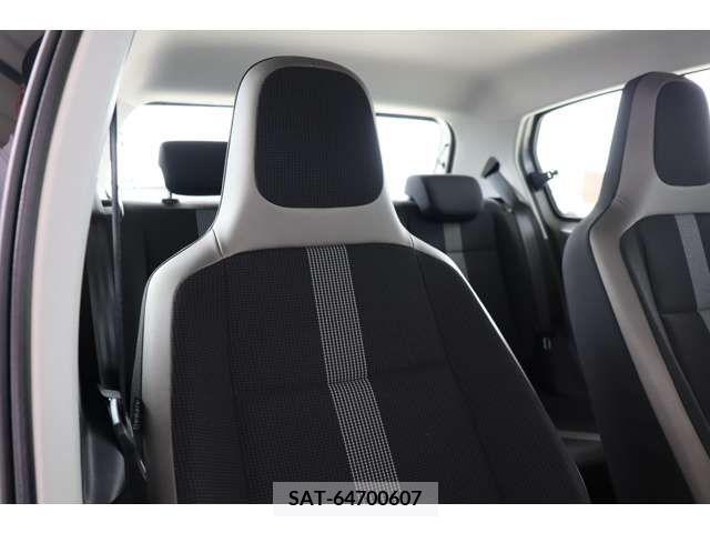 VolksWagen UP! 2018-09 320249-18