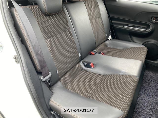 Toyota AQUA 2016-08 292075-11