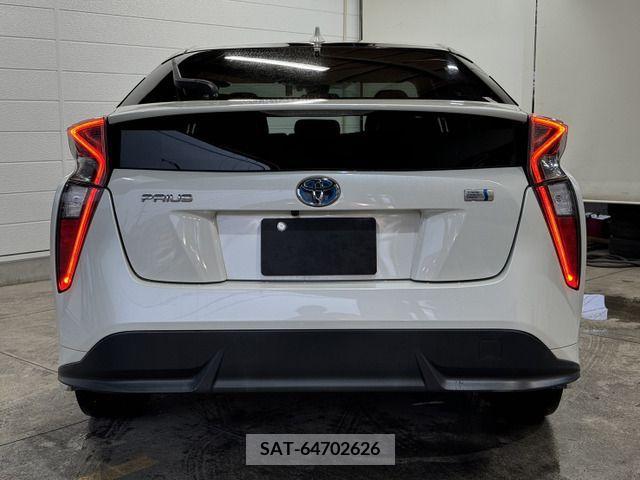 Toyota PRIUS 2018-01 385313-6