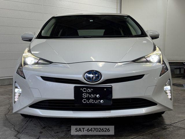 Toyota PRIUS 2018-01 385313-5