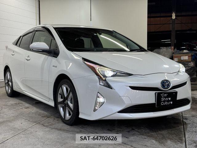 Toyota PRIUS 2018-01 385313-3