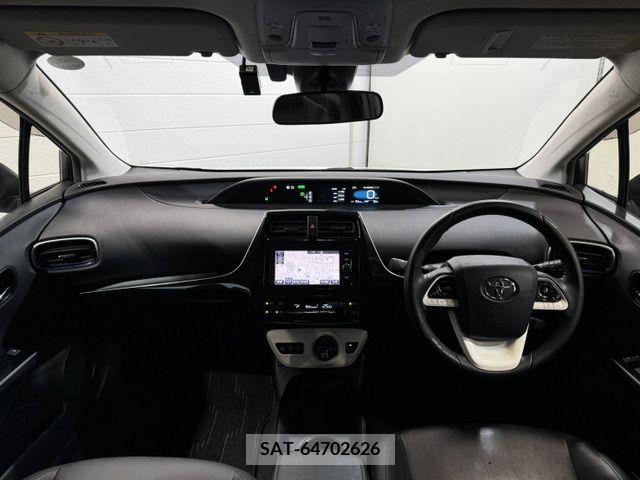 Toyota PRIUS 2018-01 385313-2