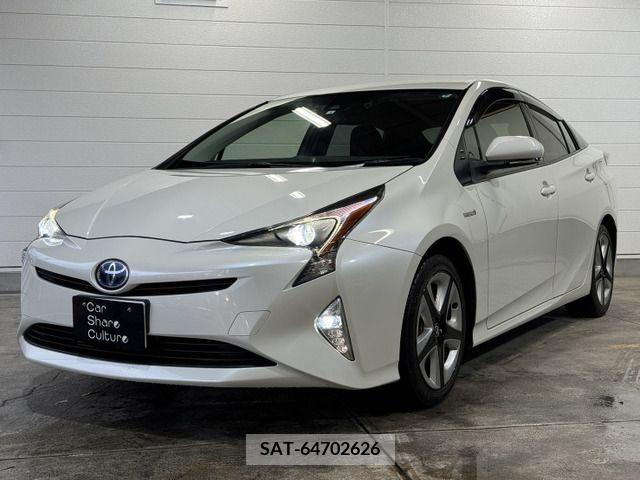 Toyota PRIUS 2018-01 385313-0