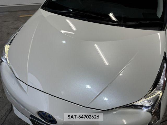Toyota PRIUS 2018-01 385313-9