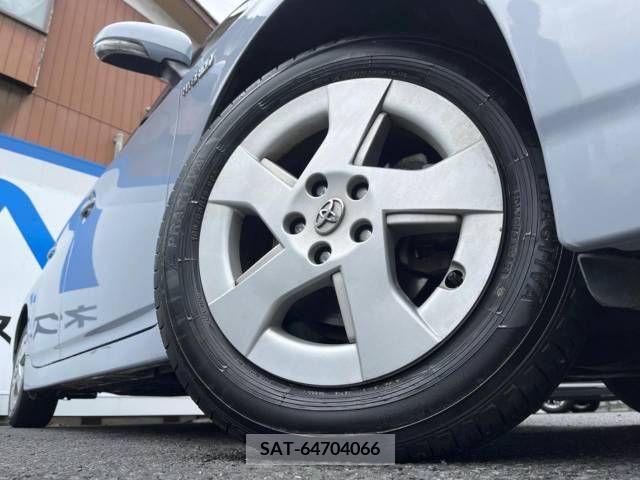 Toyota PRIUS 2011-07 255622-12