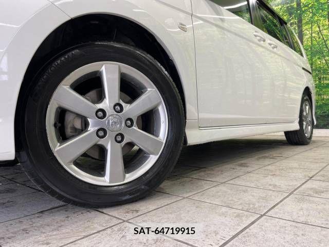 Toyota ISIS 2006-02 274377-14