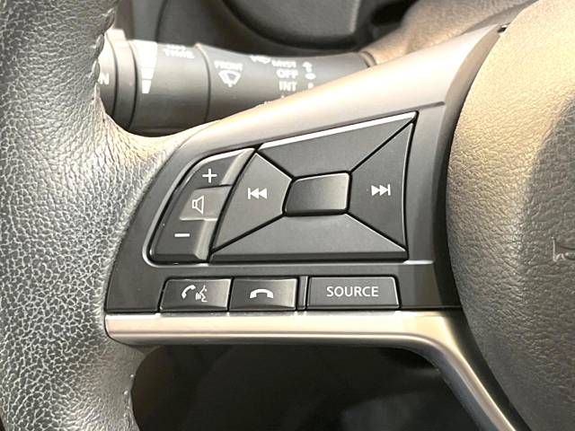 Nissan NOTE 2017-02 195883-7
