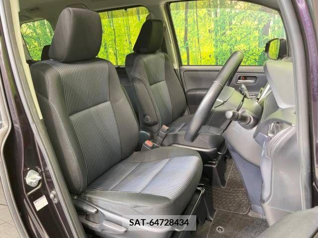 Toyota VOXY 2014-03 289196-8