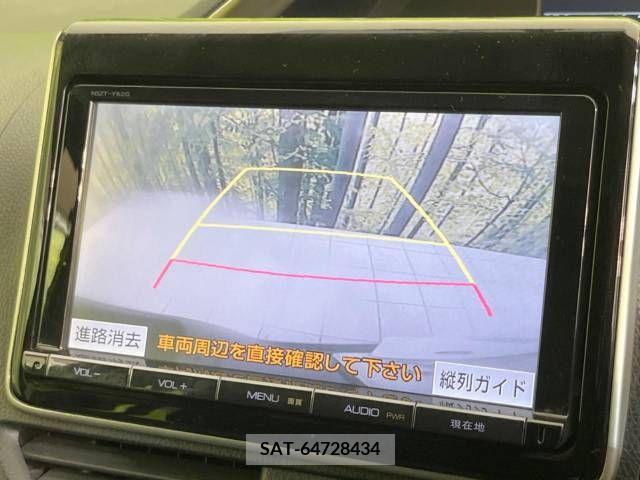 Toyota VOXY 2014-03 289196-4