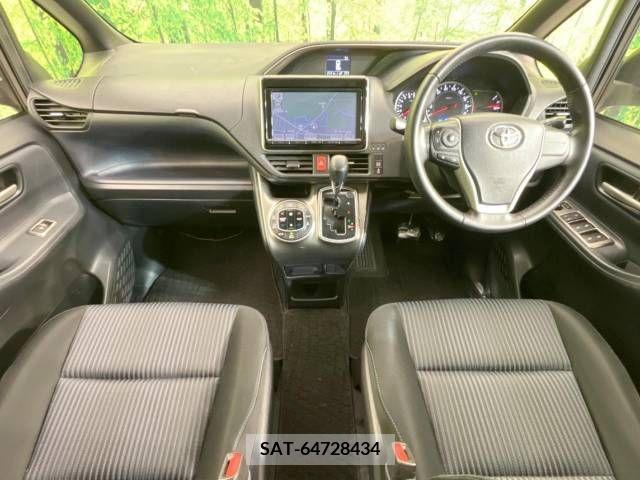 Toyota VOXY 2014-03 289196-1