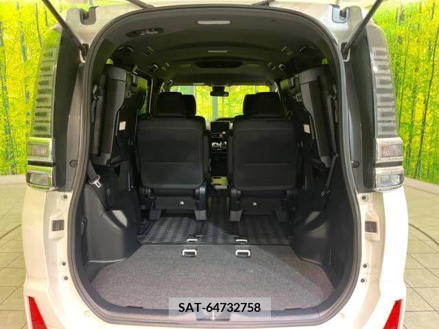 Toyota VOXY 2018-10 321584-15