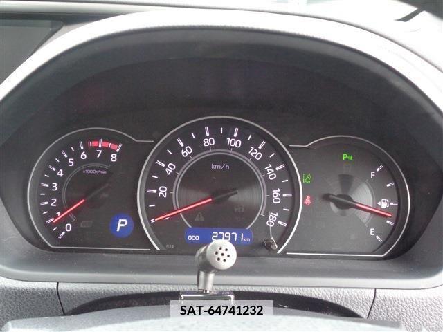 Toyota VOXY 2021-03 383242-27