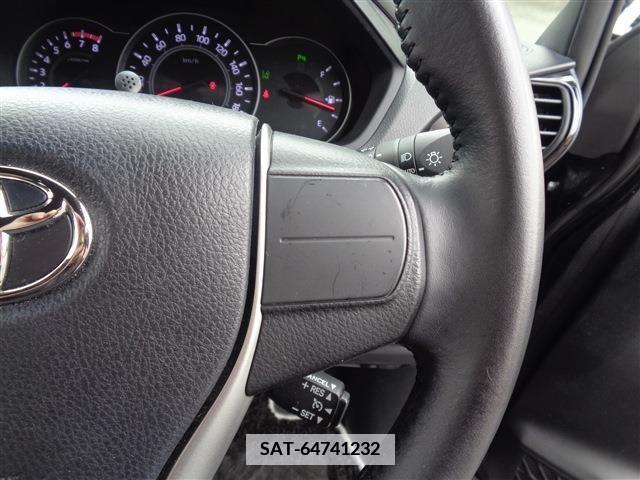Toyota VOXY 2021-03 383242-26