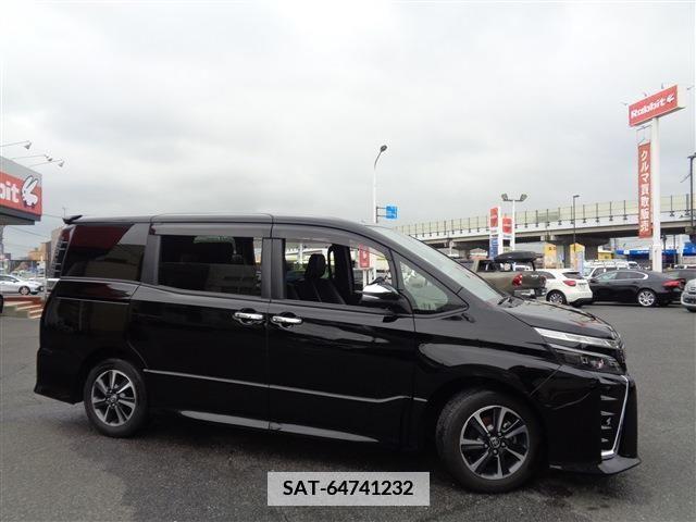 Toyota VOXY 2021-03 383242-5