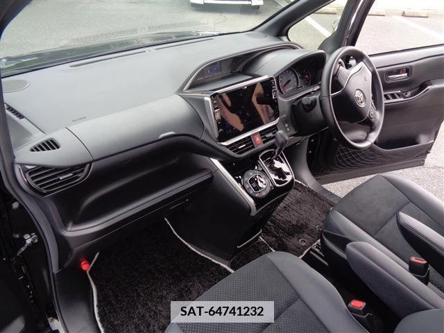 Toyota VOXY 2021-03 383242-21