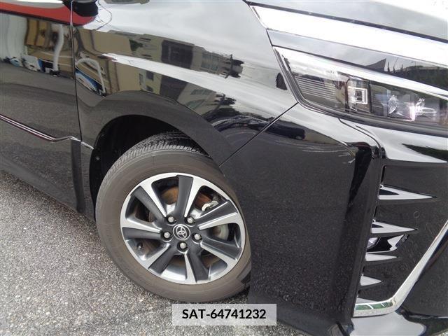 Toyota VOXY 2021-03 383242-4