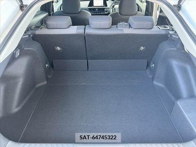 Toyota PRIUS 2023-02 366360-15