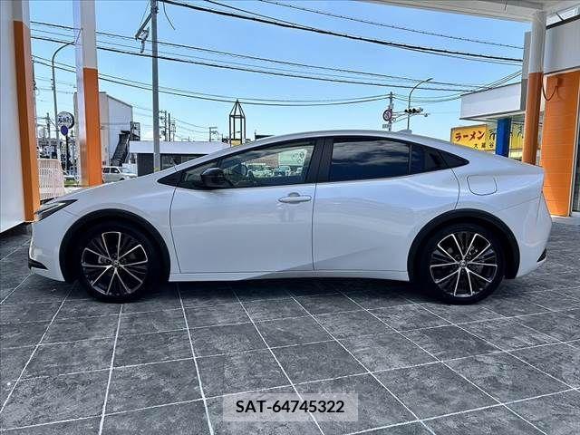 Toyota PRIUS 2023-02 366360-21