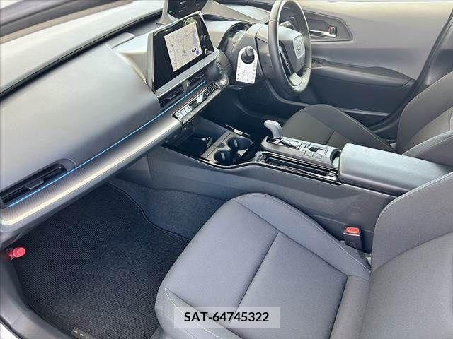 Toyota PRIUS 2023-02 366360-13